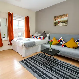 Studio Flat On Brick Lane Near Shoreditch Apartment London
